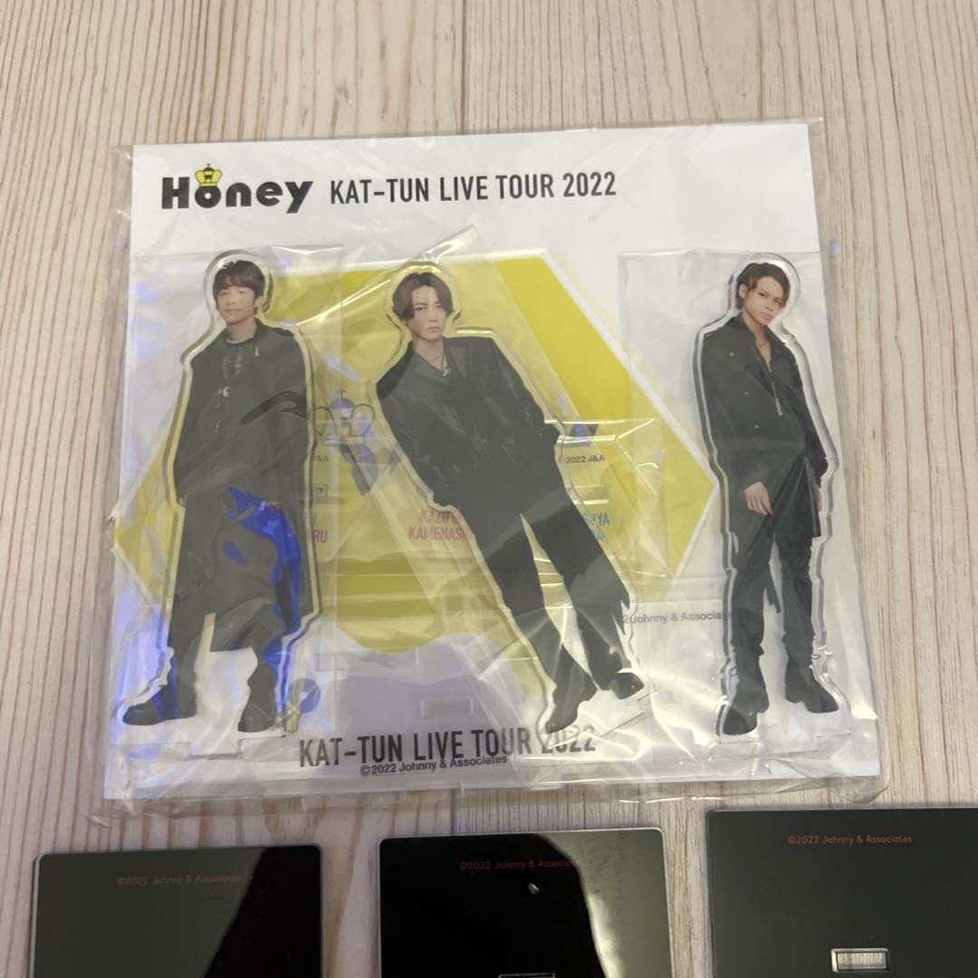 Amazon.co.jp: KAT-TUN アクリルスタンド Honey LIVE : おもちゃ
