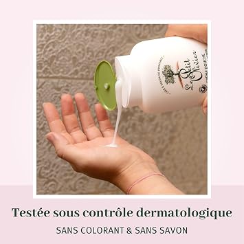 Le Petit Olivier - Extra soft shower cream - cherry blossom - made in France - 500 ml bottle
