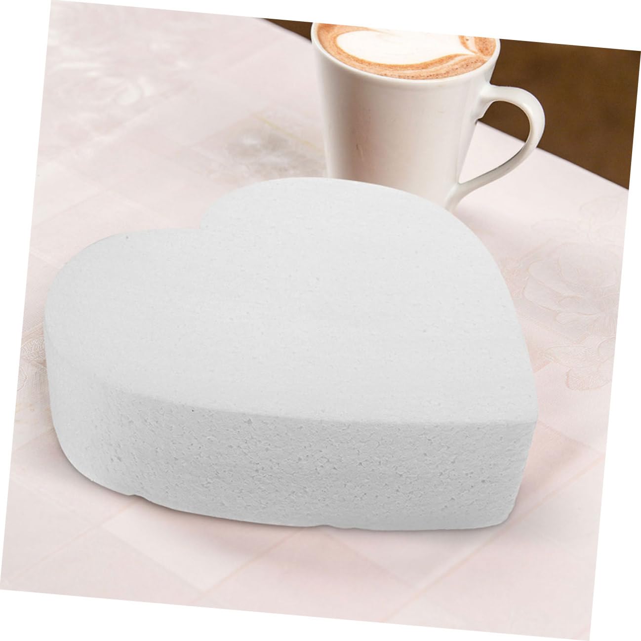 VALICLUD Modèle de Faux Gâteau en Mousse Forme Cœur Blanc pour Pratique de Décoration, Accessoire Créatif pour Fêtes et Occasions Spéciales