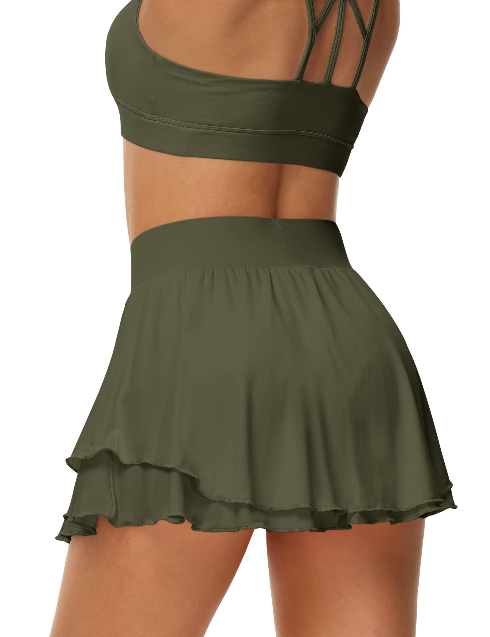 UrKeuf Jupes de tennis athlétiques pour femmes avec poches de 33 cm à volants pour golf, course à pied, entraînement, jupe-short fluide en soie glacée avec short de sport