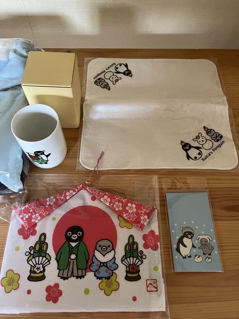 Amazon.co.jp: Suicaペンギン 福袋グッズ 6点 : ファッション