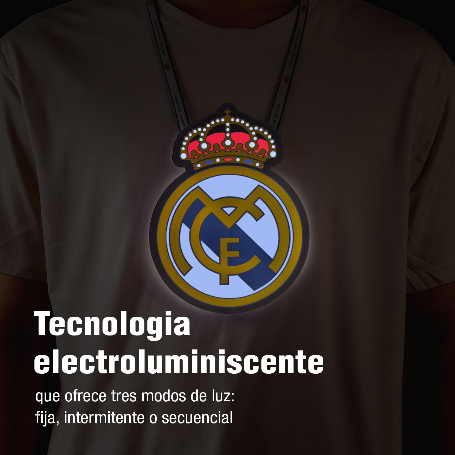 Escudo Luminoso Colgante con Lanyard, Producto Oficial, Real Madrid, Barça, Valencia F.C., Benfica, Batería Recargable, 3 Modos de Luz Electroluminiscente, para Hinchas del Fútbol
