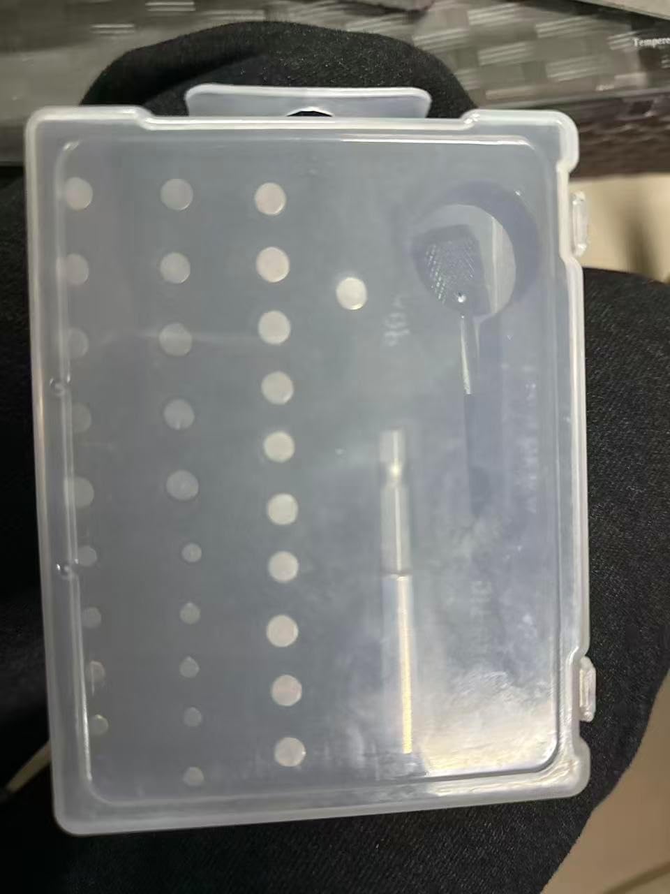 Damaged Screw Extractor Set,33PCS Stripped Screw Extractor with Magnetic Extension Shaft & Socket Adapter, Stripped Screws Nuts & Bolts Drill Bit Tools for Easy Removal of Rusty Broken Screw