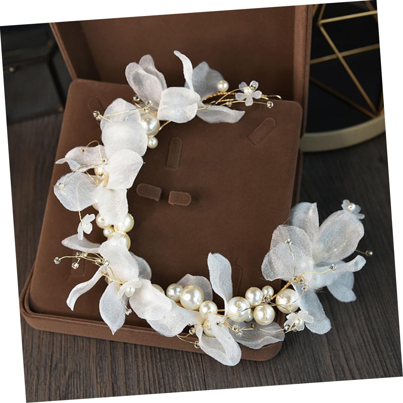 3 Piezas De Lujoso Tocado De Novia Y Tocado De Flores De Tela Para Bodas Graduaciones Cumpleaños Y Ocasiones Especiales.