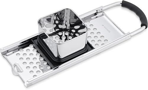 Navaris Spaetzle Maker de acero inoxidable - Rallador tradicional casero de fideos de huevo alemán con empujador de seguridad y mango cómodo