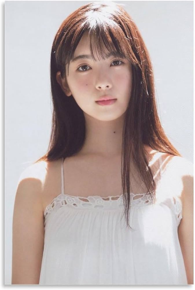 Amazon.co.jp: 筒井あやめ(乃木坂46)かわいいタイプ画像写真のポスター
