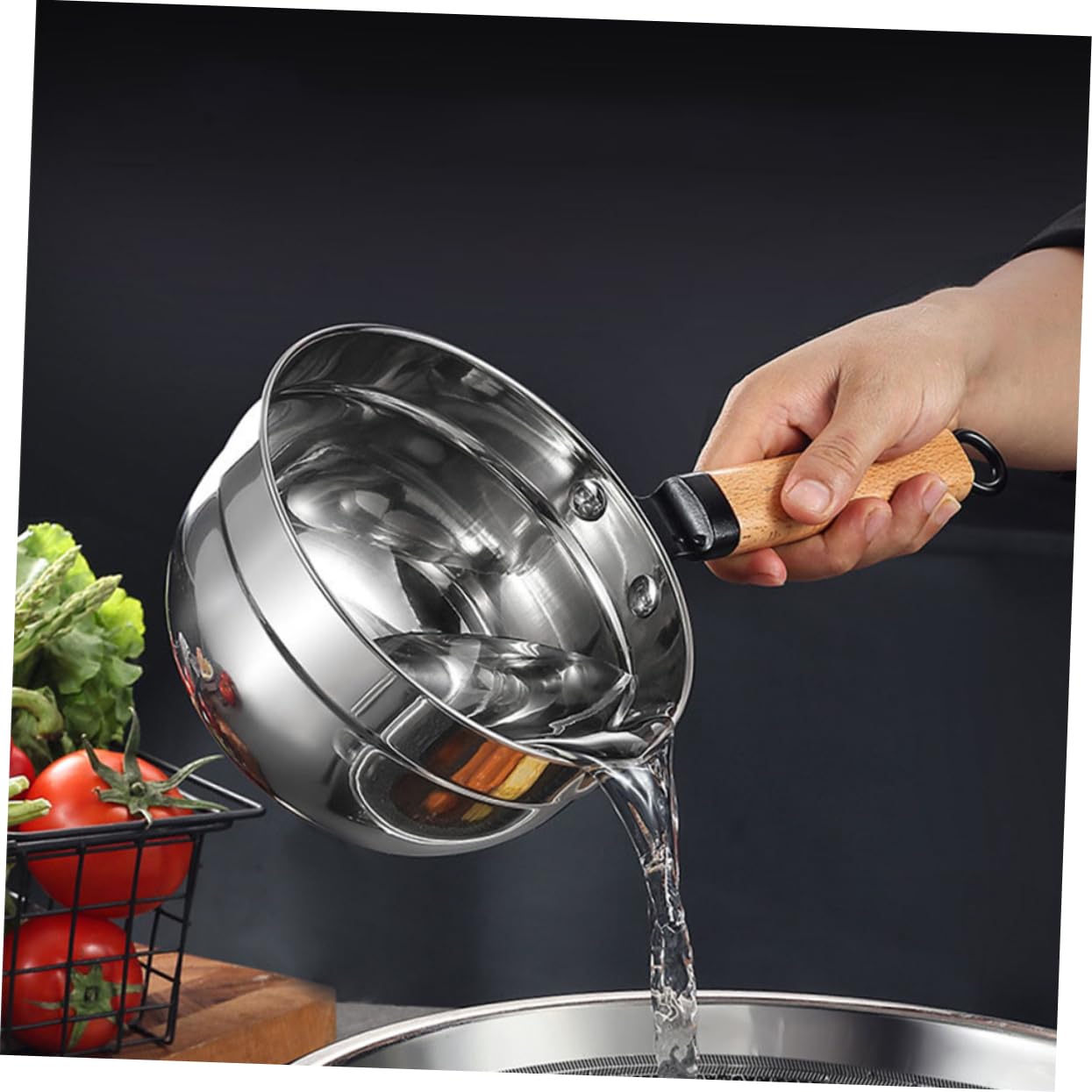 Cucharón de Agua de Acero Inoxidable Mango de Madera, Gran Capacidad y Diseño Colgable para Cocina y Jardín