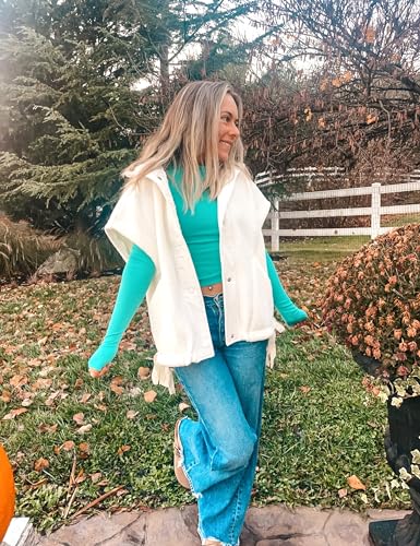 APAFES Women Oversized Fleece Vest Winter Warm Stand Collar Flysleeve Fuzzy Jackets Outerwear Coat with Pockets3