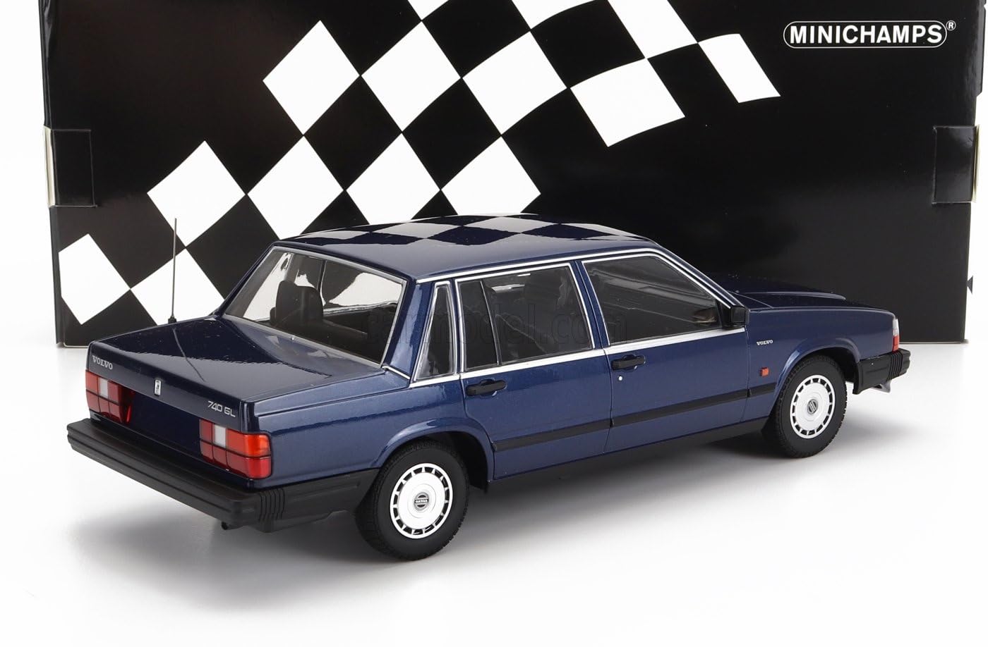 Volvo 740 GL 1986 Or Miniature 1/18 Minichamps Collection