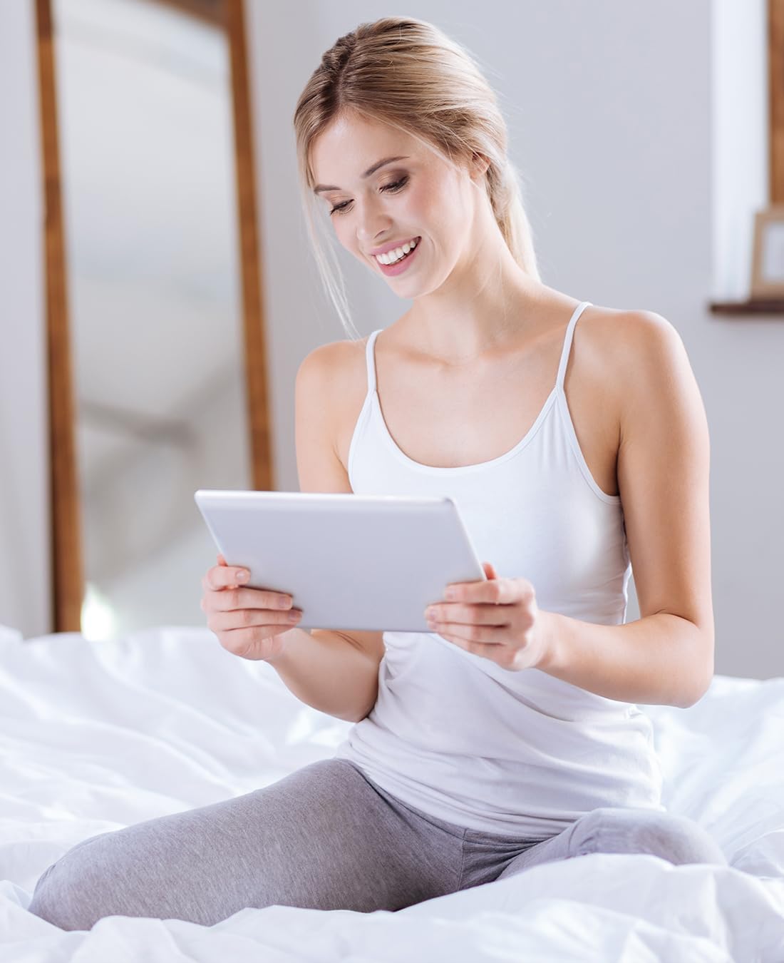 beautyin Cotton Camisole Tops for Women Shelf Bra Adjustable Spaghetti Strap Tank Top Basic Cami Undershirt - Image 2