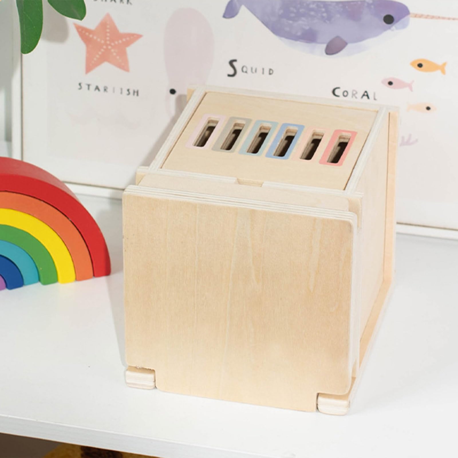 Multifunktionales Holzsortierspielzeug für Kinder, einschließlich Formsortierer, Farbkoordination und Geldschlitzaktivitäten, multifunktionale Spielzeugkiste