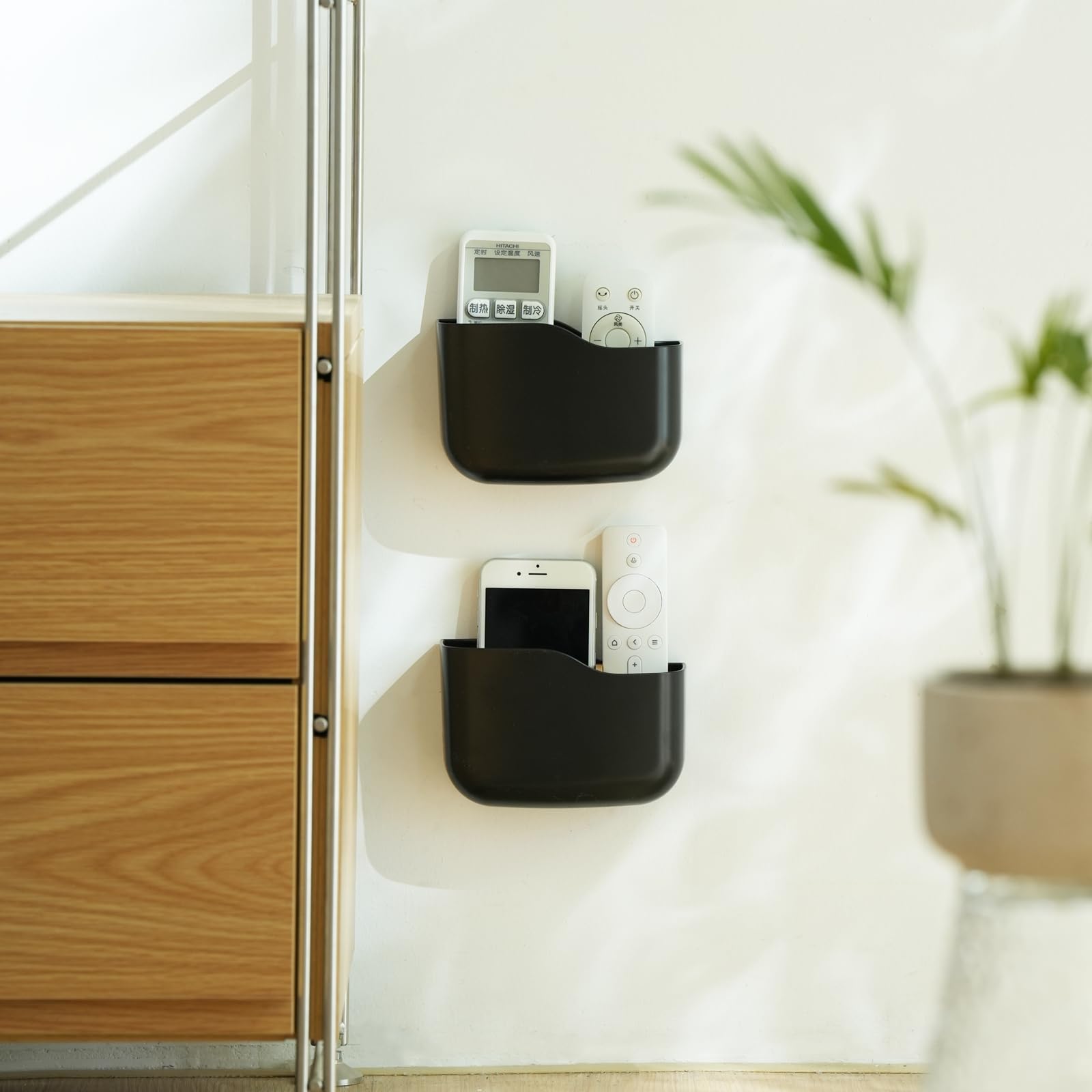 SUNFICON Supporto da parete per telecomando TV, ventilatore, supporto da comodino, organizer da parete per telefono, supporto adesivo per ufficio, lettore multimediale, controller, vassoio, scrivania