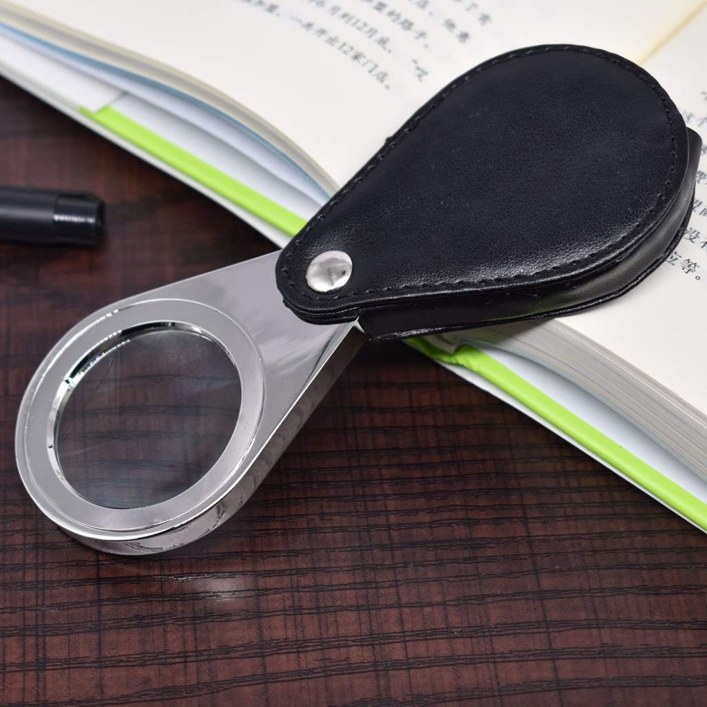EUQKKWLOY Vergrößerungsgläser, Lern- und Hobbyvergrößerungsgläser, tragbare kleine Handlupe 10x40 mm, Faltbare Mini-Taschenlupe aus Leder mit schwarzer Schutzhülle zum Einkaufen
