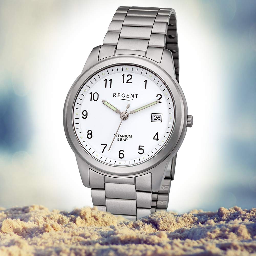 REGENT Herrenuhr mit Titan Glieder Armband und Titan Gehäuse 36 MM Durchmesser Quarz Arabische Zahlen Datum
