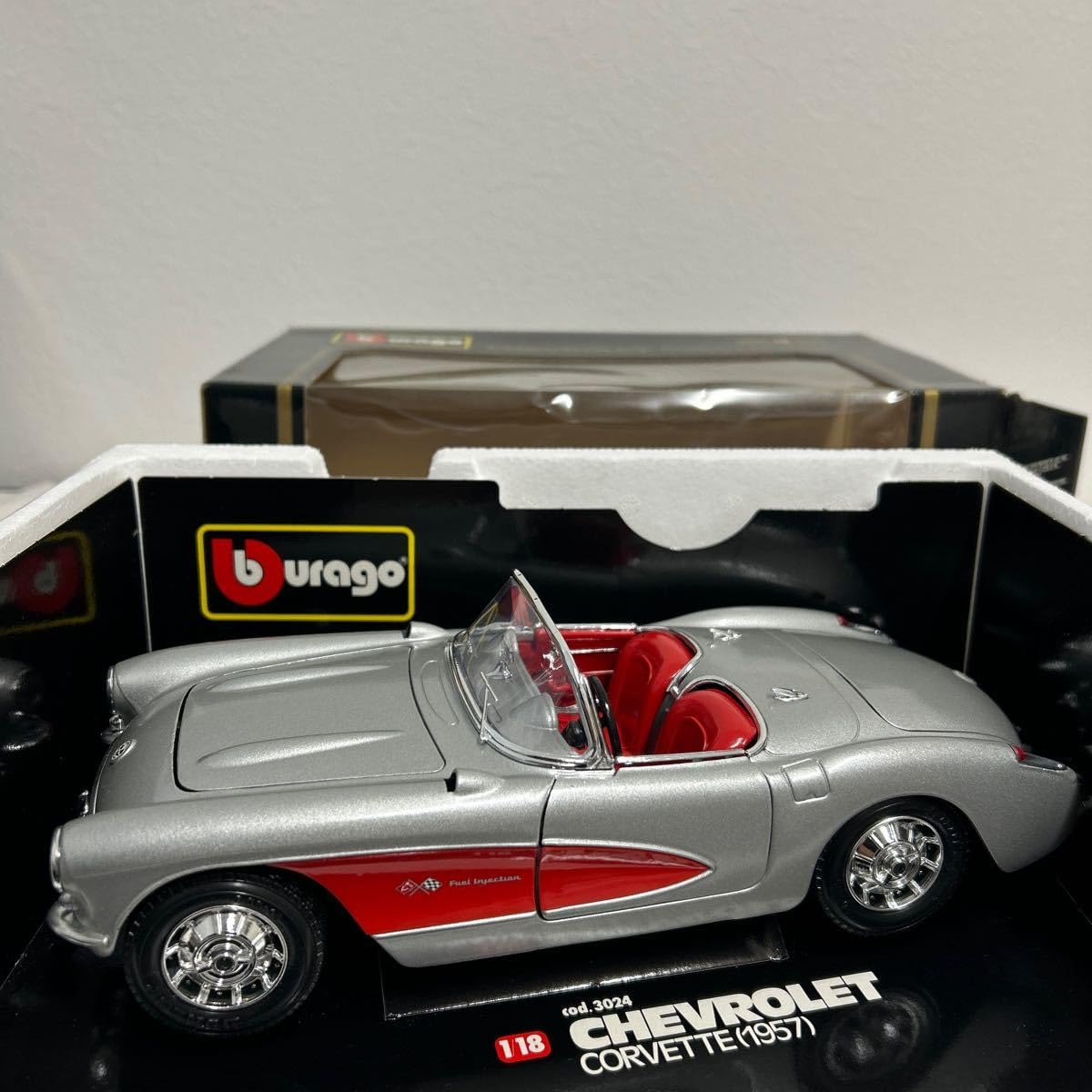 Amazon | burago 1/18 Chevrolet Corvette 1957 Silver ブラーゴ