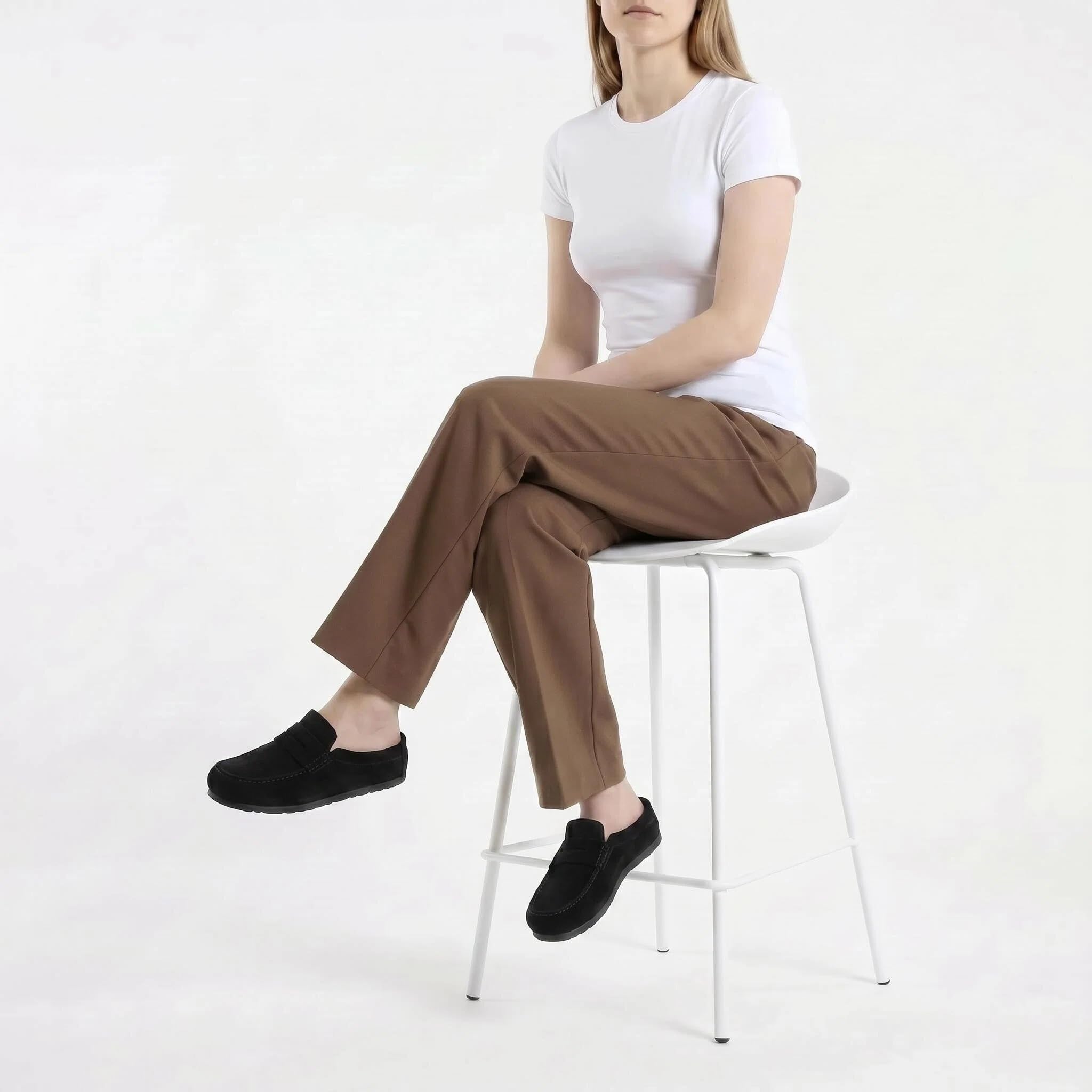Como Cocooned – Unisex Geschlossene Pantoletten aus Echtleder | Atmungsaktiv & rutschfest | Kork-Fußbett & Eva-Sohle |Clogs & Freizeitschuhe für Damen und Herren
