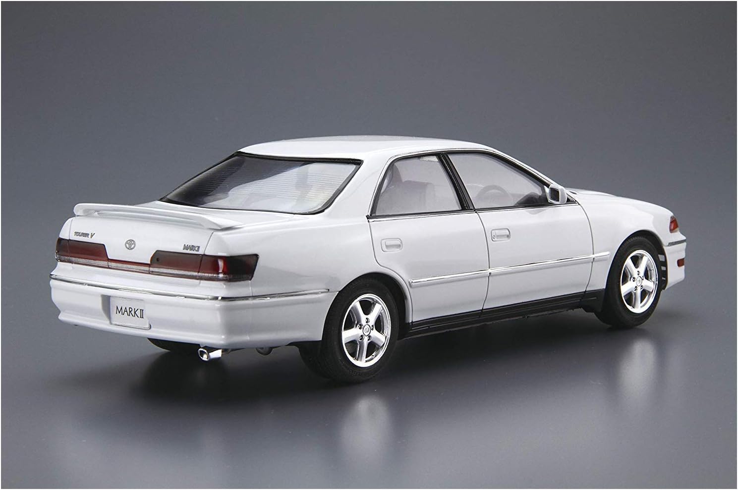 Aoshima Toyota JZX100 Mark II Tourer V '00 1:24 Scale Model Kit