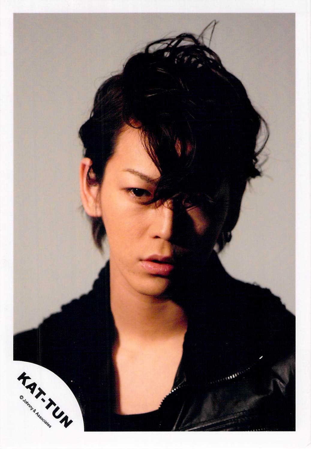Amazon.co.jp: KAT-TUN・【公式写真】・亀梨和也・ジャニーズ 生写真