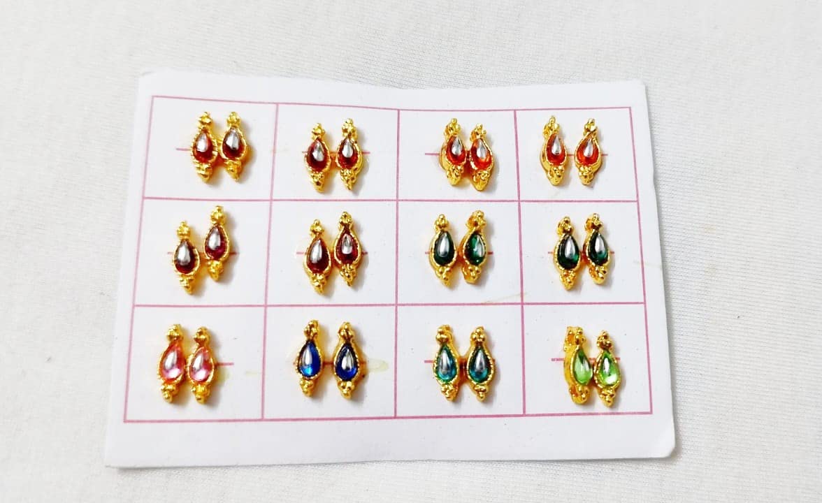Laddu Gopal Diamond Kundal With Free Wax Glue - Devi Maa/Radha Rani Diamond Earrings For Unisex (Set Of 12) - Size (Medium)