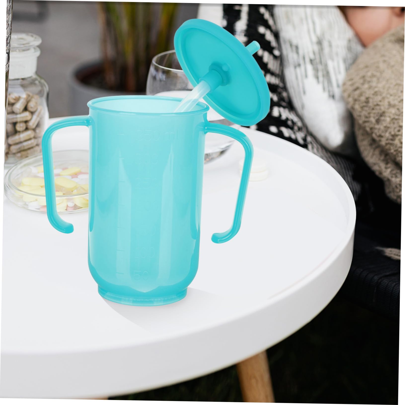 PACKOVE 3 Piezas Taza de Alimentación Líquida con Pajita para Pacientes Postrados Copa Ergonómica para Ancianos y Discapacitados Diseño Antiderrames y Agarre para Agua