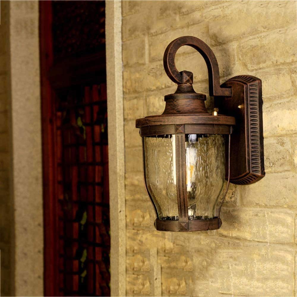 Europejska lampa ścienna zewnętrzna, wykończenie brązowe, idealna do willi, podwórza, korytarza, z wodoodpornym aluminiowo-metalowym lampionem z matowego szkła E27 do ogrodu lub tarasu.