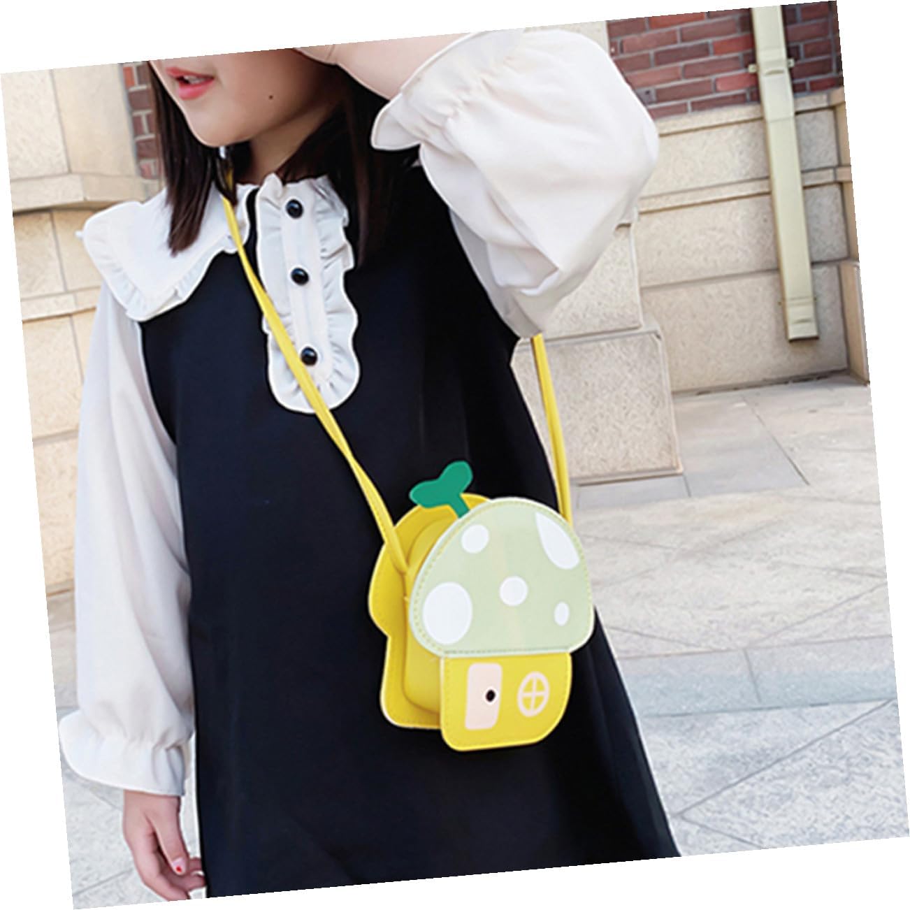 Kids Mushroom Coin Purse Crossbody Bag Cartoon Change Bag for Boys and Girls Stylish Fashionable Accessory Adjustable Strap for Toddlers