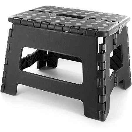 Je Cherche Une IDEE - KB5689 - Marchepied Tabouret Pliable En Plastique, Multi-Usages, Compact Coloree, Robuste Pour La Maison, Bazar Et Quincaillerie- Coloris Aléatoire