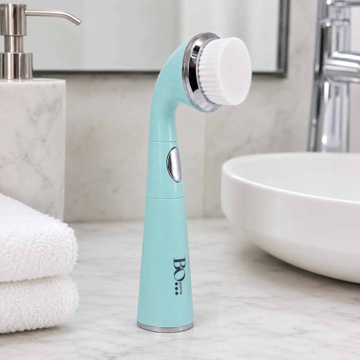 BO PARIS - Vibrationsreinigungsbürste 2 in 1 - Gesichtsbürste mit Massageball für die Augen - 1 Stück