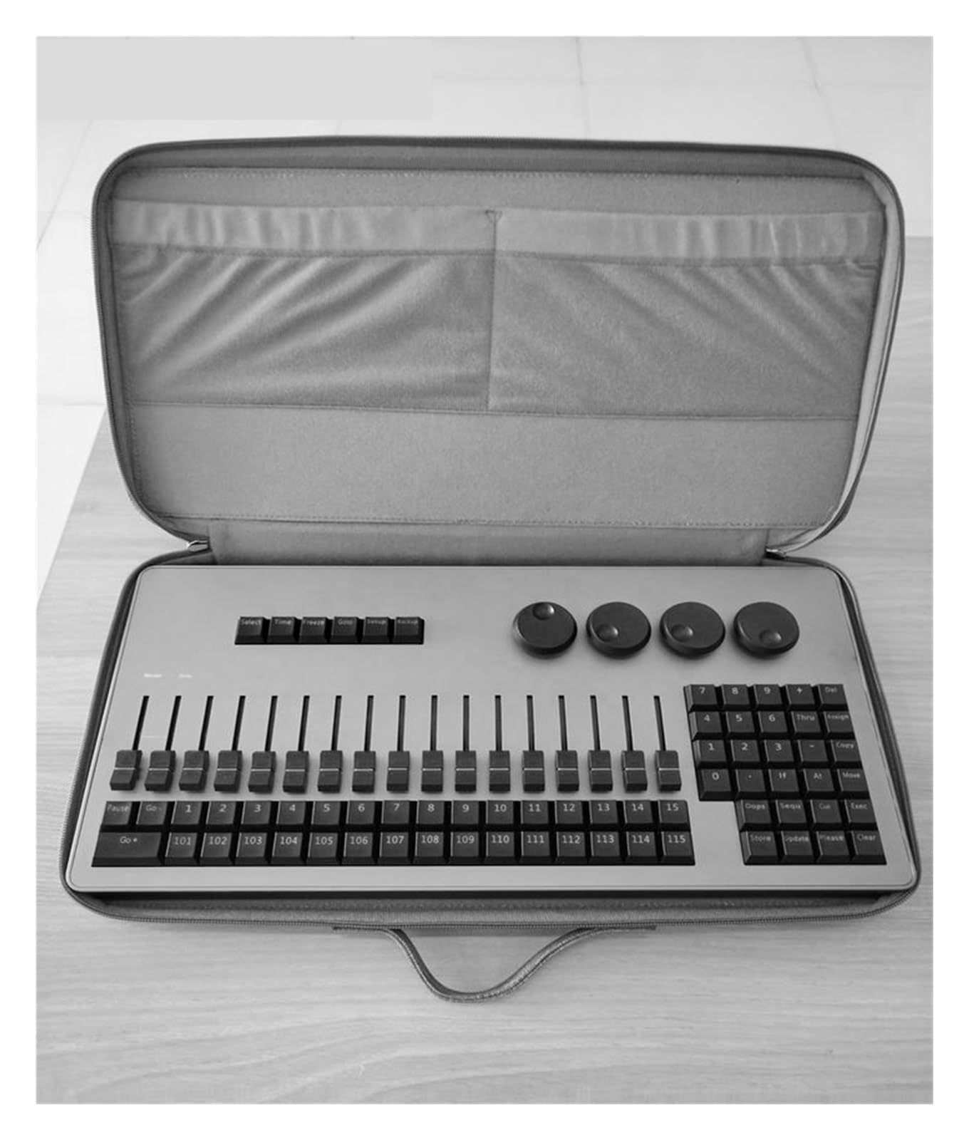 MA2 ON PC ミニコマンドウイング DMXコントローラー　新品 MA2 ON PC ミニコマンドウイング DMXコントローラー 新品