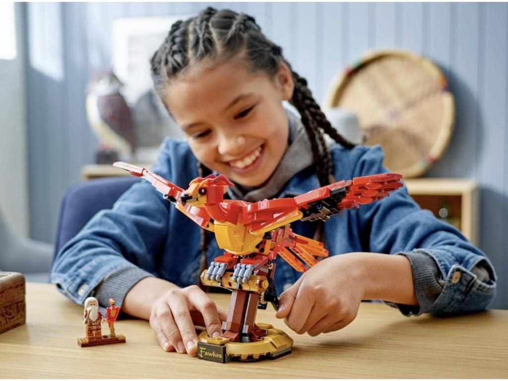 Lego Harry Potter Hedwig (75979) & Fawkes, Dumbledore's Pheonix (76394) Exclusive Set