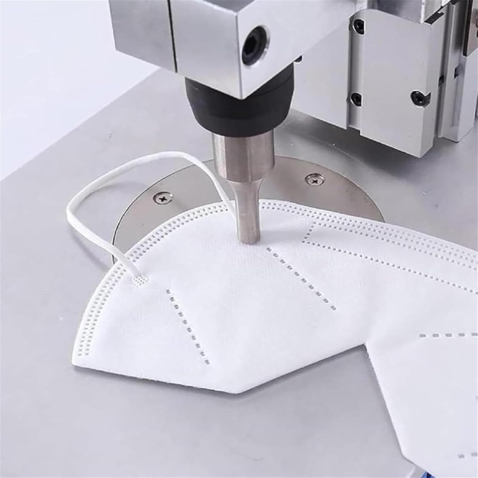 Portable Spot Welding Machine, 1500W Mask Belt Spot Welding Machine, 50mm Welding Surface, Welding Time Can Be Set and Speed Adjustable, Used for Fabric Sewing