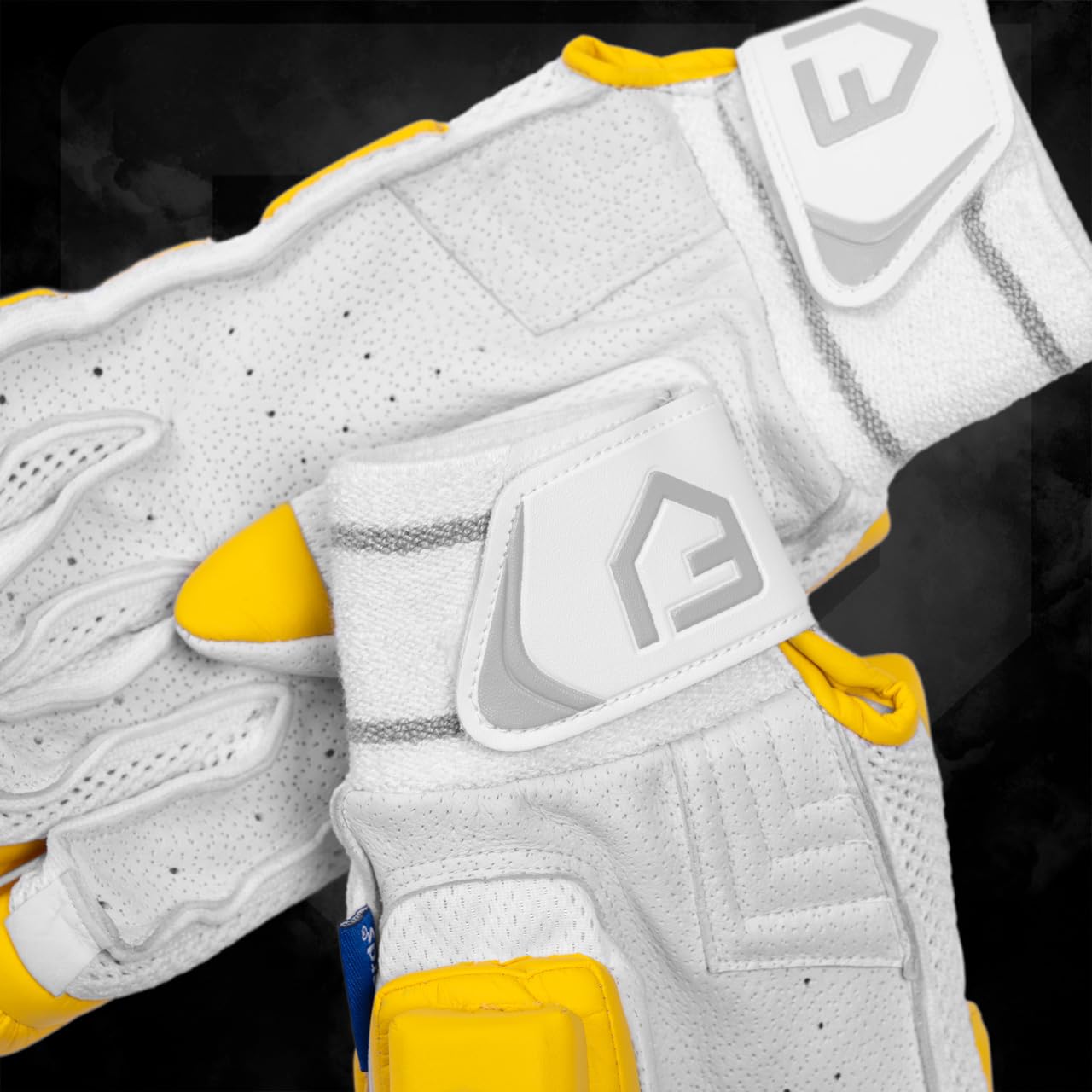 FORTRESS Guanti Da Battuta Cricket Original 100 – Guanti Da Cricket | Eccellente Presa | Ventilazione | 5 Colori Disponibili