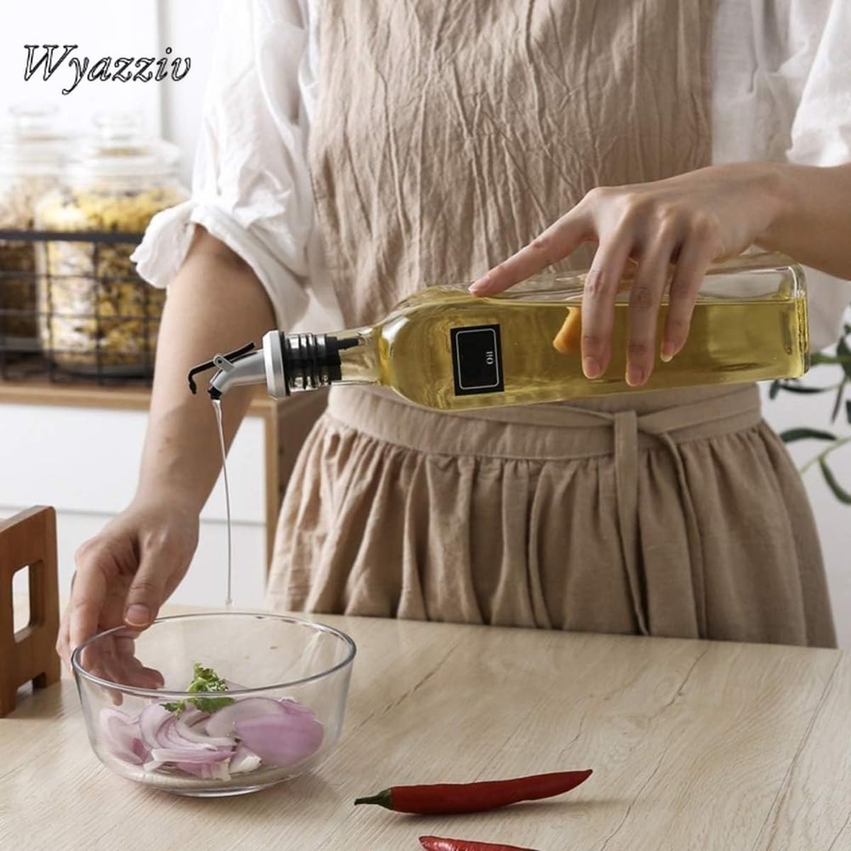 家庭用ガラスオイルポット 調味料ボトルとコンビネーション設計 スパイスラック付きでオイル・調味料をまとめて収納 台所での調味料整理に