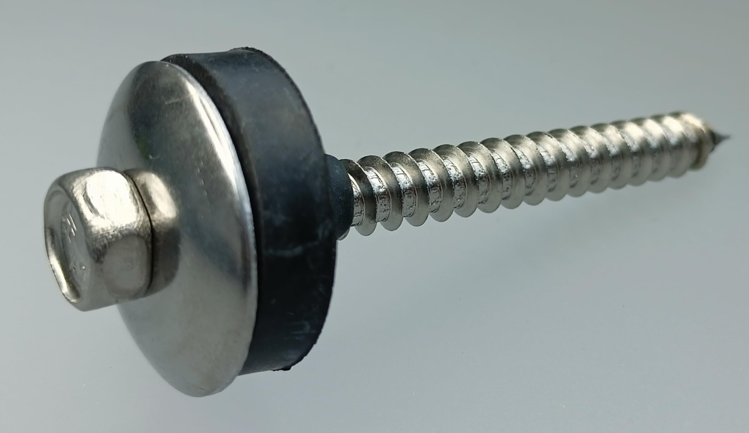 100 Stk. Spezial-Edelstahl-Schrauben PID Typ A für Holzunterkonstruktion mit Spitze D 6,5x 64mm incl. großer Edelstahl-Unterlegscheibe U25 und weichmacherfreier EPDM-Pilzdichtung