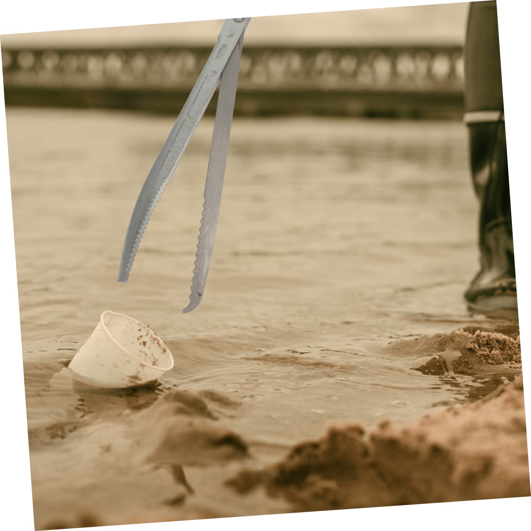 KICHOUSE 2Pcs Multi Function Tongs with Cover Slide Trash Picker for Outdoor Use Garbage Clip for Beaches Parks and Picnics