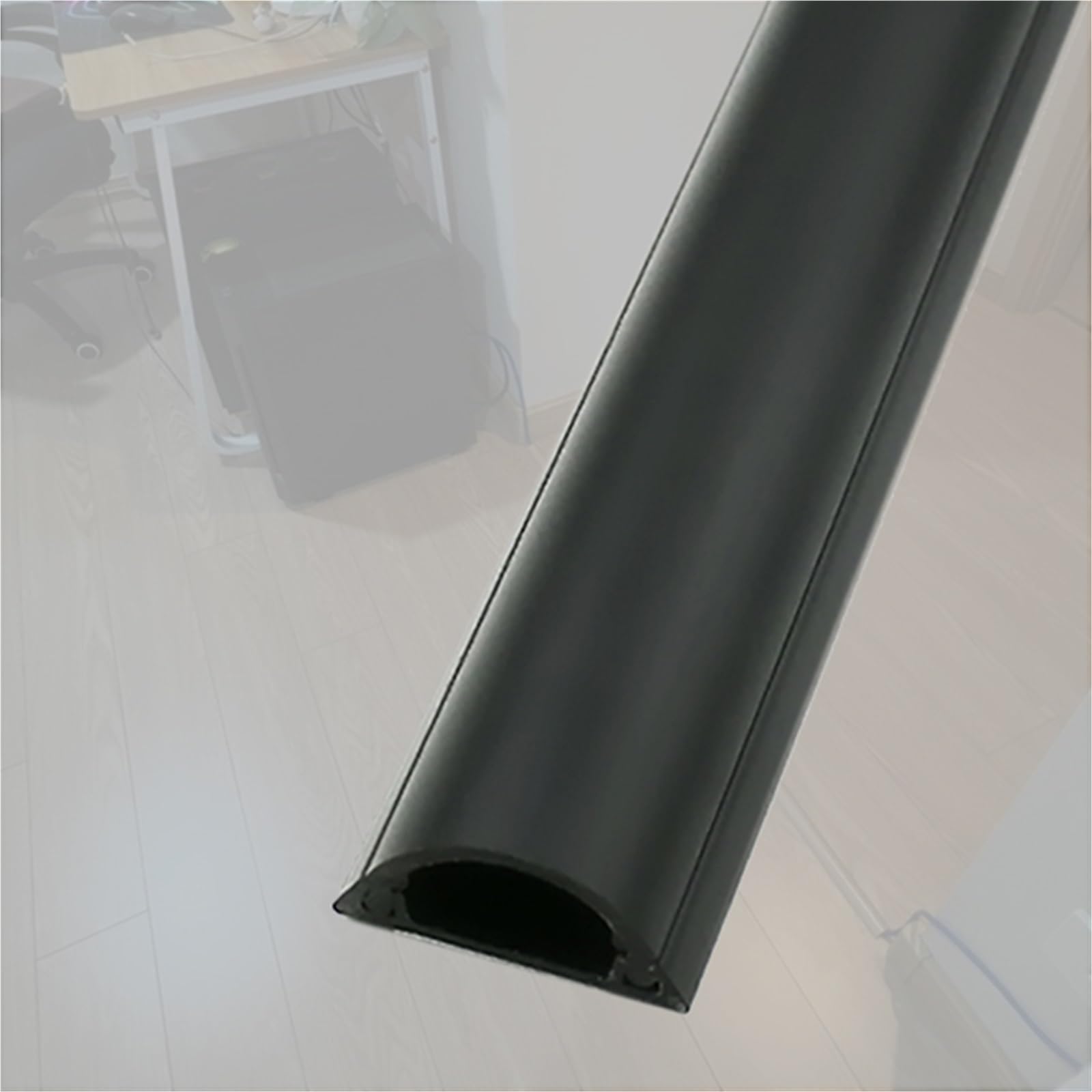 goulotte Electrique Profilé De Protection De Fil Noir, Gaine Demi-Ronde en PVC, Bande De Protection pour La Gestion des Câbles De Laboratoire(1 PC,L x Outer Width 150cm x 70mm)