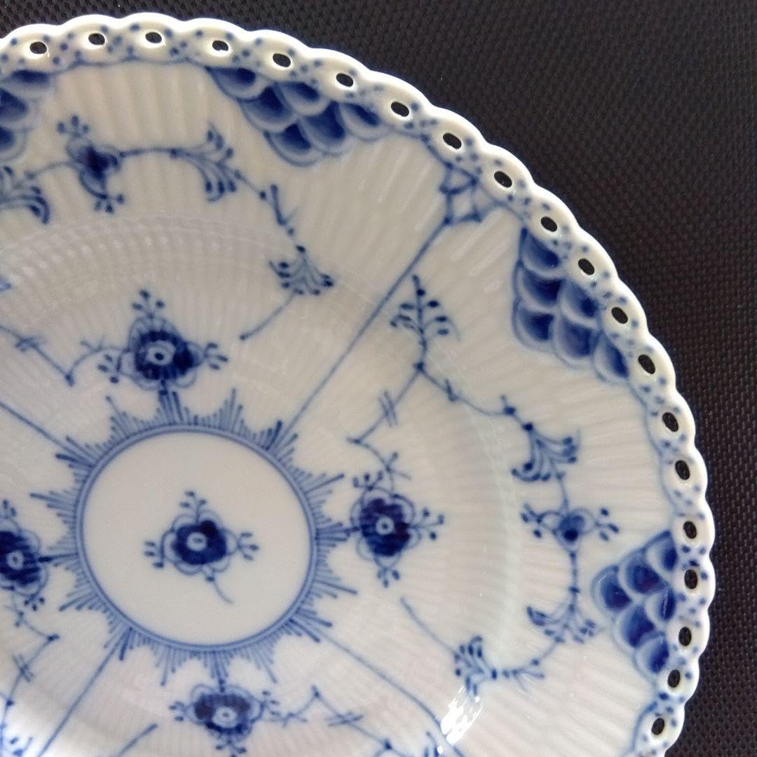 Amazon.co.jp: ロイヤルコペンハーゲン ブルーフルーテッド フルレース