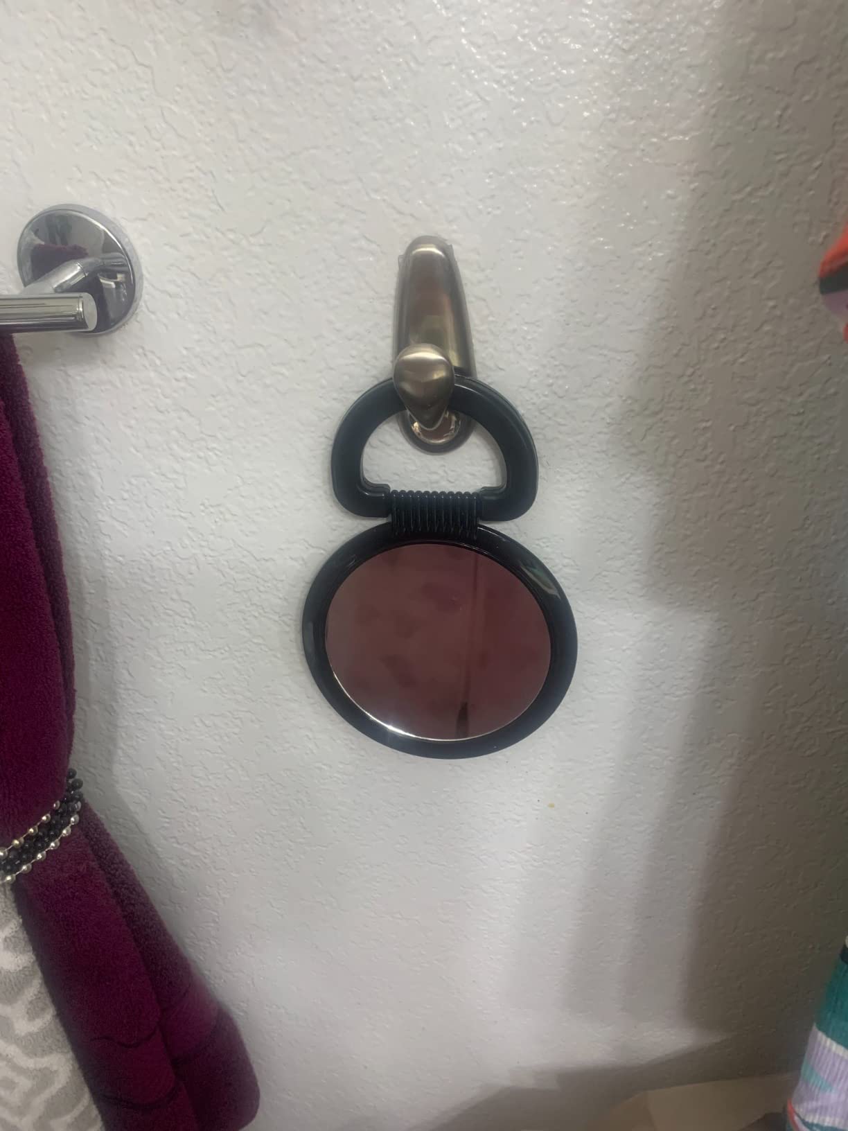 Diane Hand Mirror – Double-Sided 1X and 3X Magnification, Lightweight Portable Handheld Mirror with Handle, Ideal for Makeup, Shaving, & Everyday Beauty, Compact Size for Travel & Gym – 6" Diameter