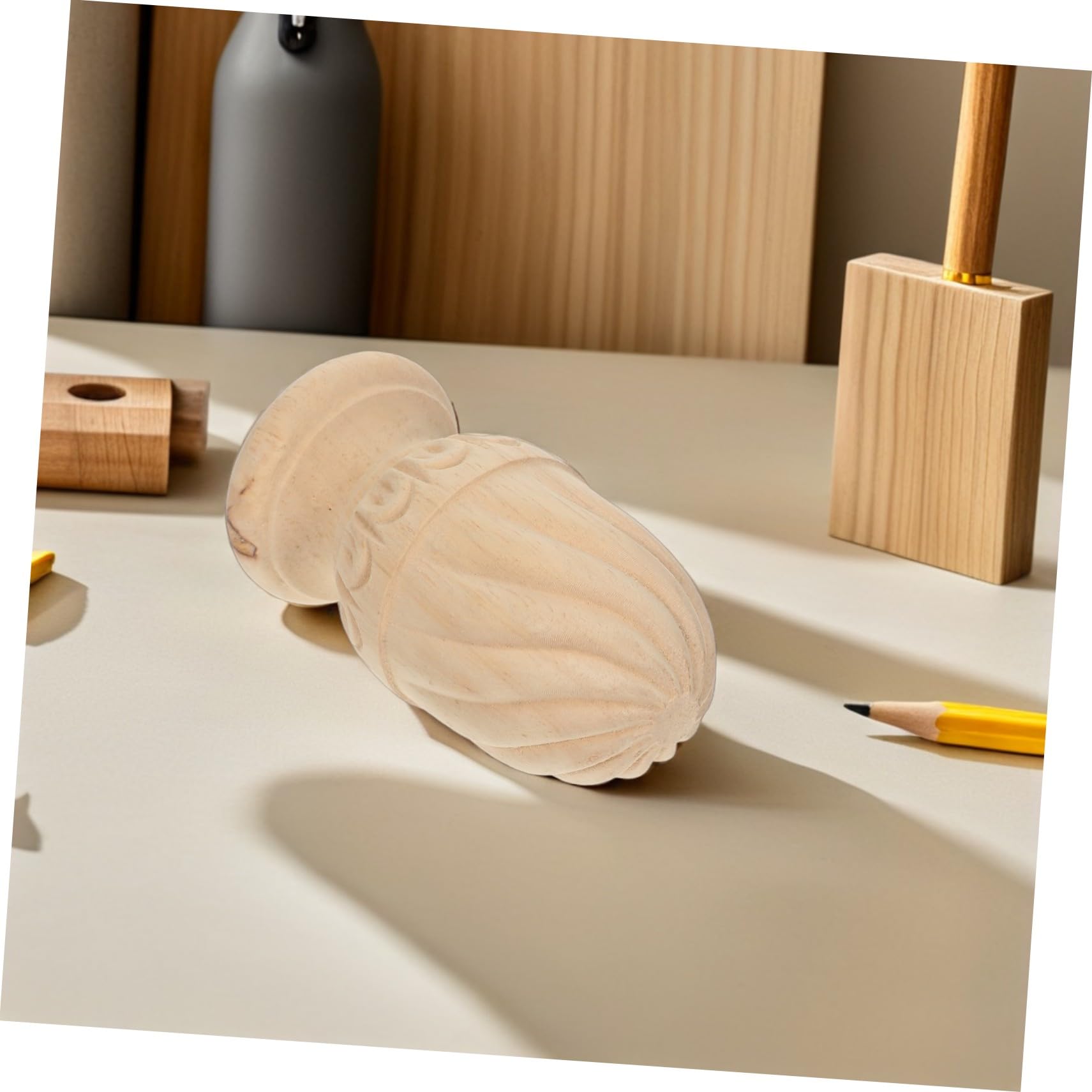 DECOMELODY Remate Decorativo de Madera en Forma de Piña para Balaustres y Columnas de Escalera, Accesorios Artesanales Beige Diseño Elegante para Decoración y Bricolaje