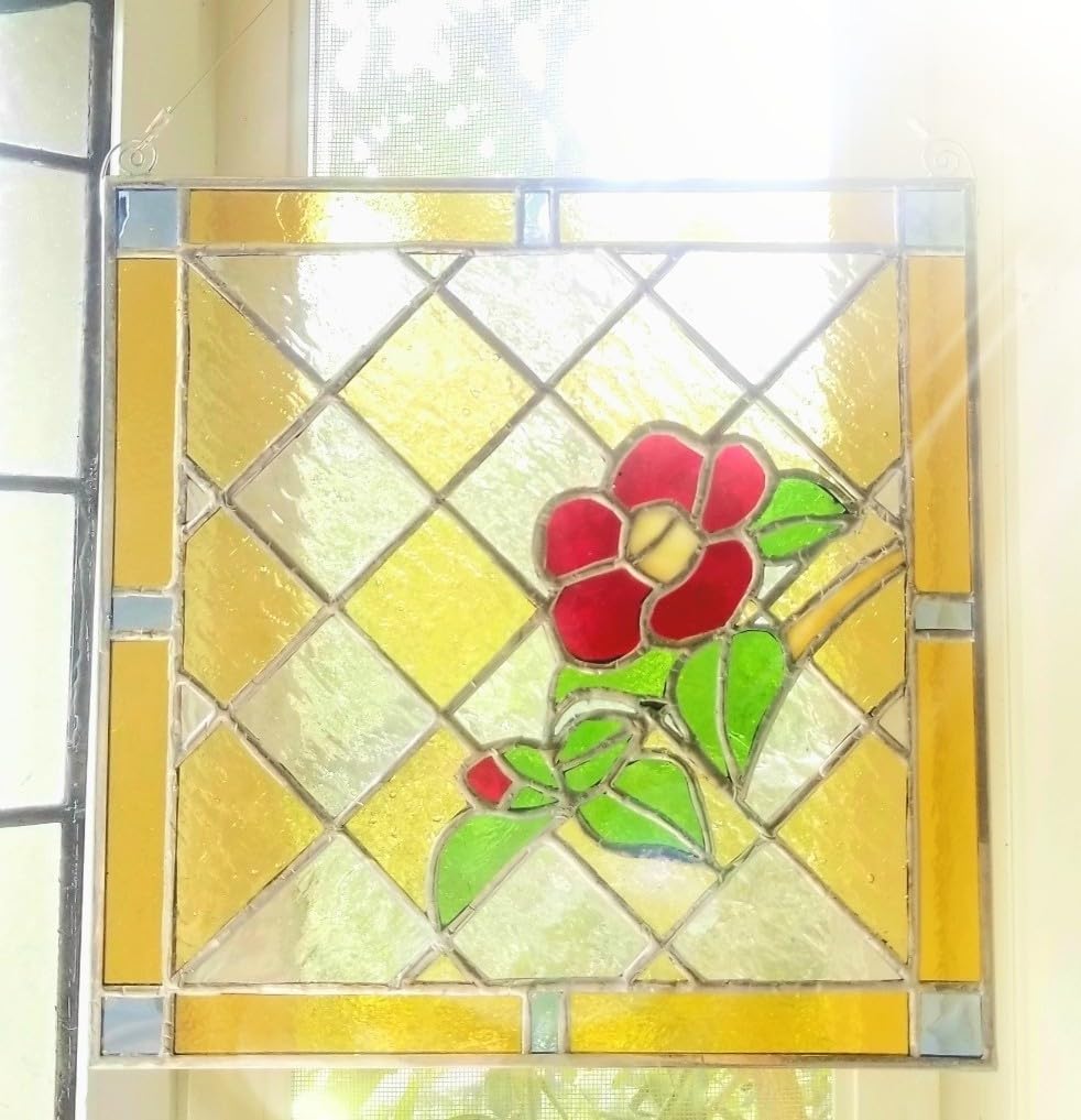 ステンドグラス　椿モチーフのパネル Amazon.co.jp: ステンドグラス 椿モチーフのパネル : ホーム
