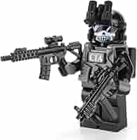 キューブリック 限定 SAS 80s 特殊部隊4体セット＋専用アサルト・ビーグル Amazon.co.jp: キューブリック 限定 SAS 80s 特殊部隊4体セット