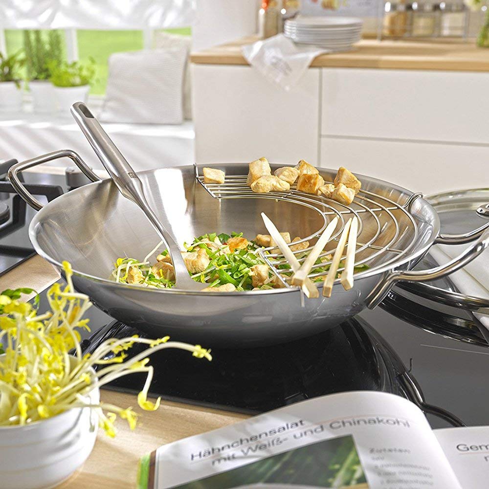 Zwilling Plus Wok 32 Cm - Incl. Glazen Deksel En Uitneembaar Rooster Met Lange Greep Geschikt Voor Inductie 32 Cm Roestvrij Staal Zwilling Plus Wok 32 Cm - Incl. Glazen Deksel En Uitneembaar Rooster Met Lange Greep Geschikt Voor Inductie 32 Cm Roestvrij Staal