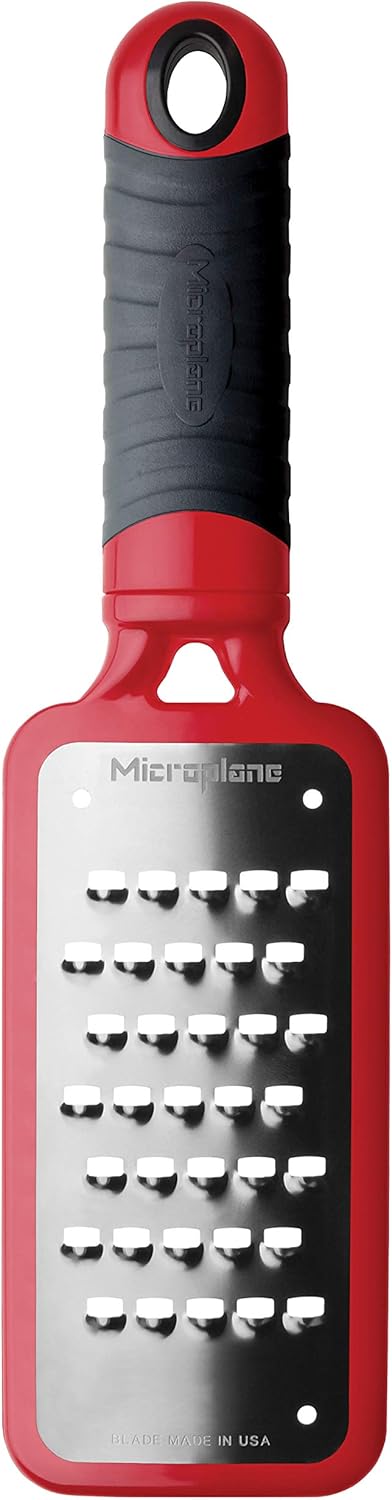 Microplane Home Series Cheese Grater (Extra Coarse, Red) Microplane Home Series Cheese Grater (Extra Coarse, Red)