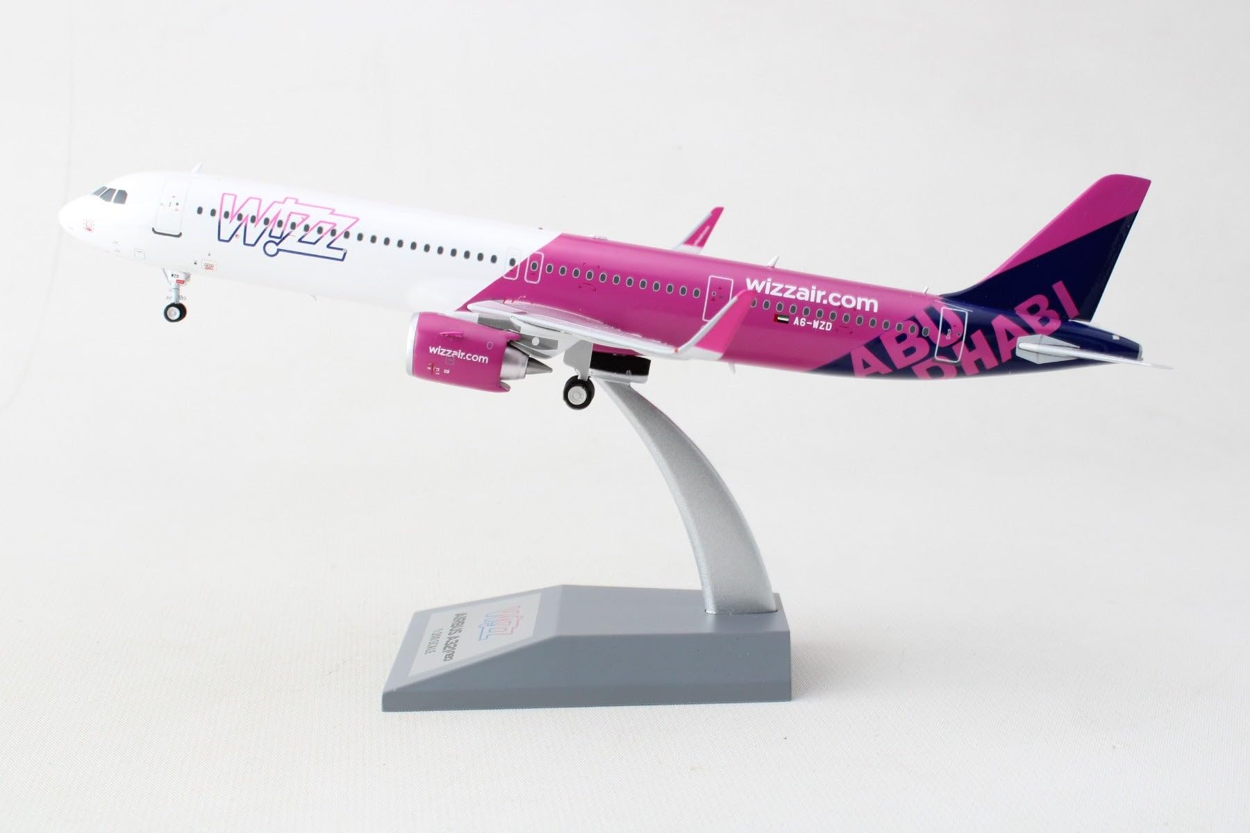 Wizz Air 1/200航空機モデル 20cm Wizz Air For Airbus A321 1/200 Diecast Aircraft Prebuilded 航空機・ヘリコプター