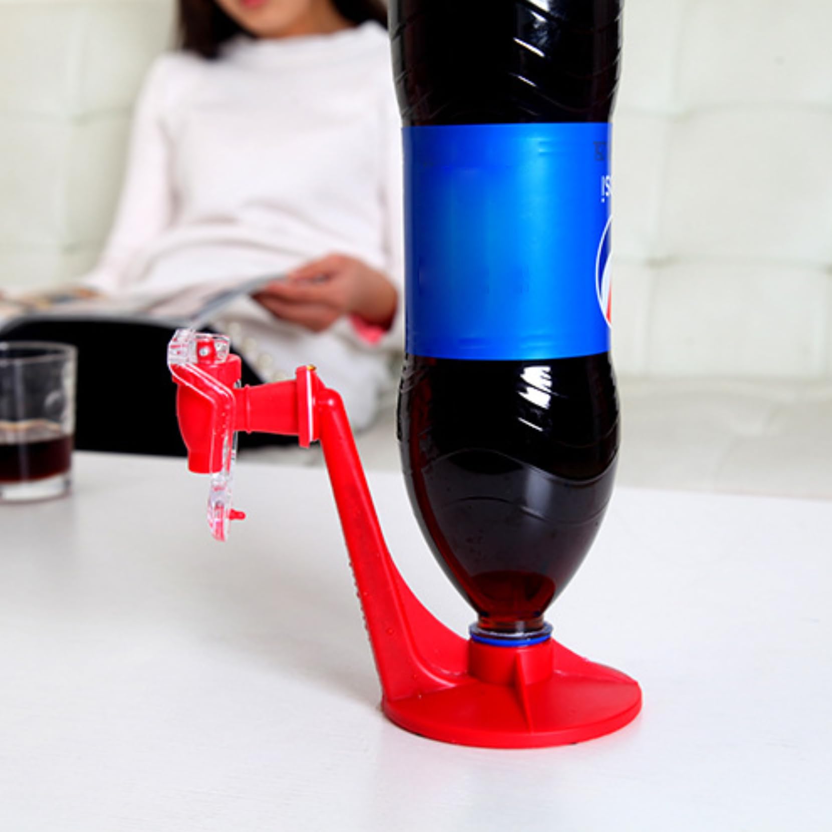 Litre Coke Soda Dispenser 2-Liter Soda Dispenser Bottle Upside