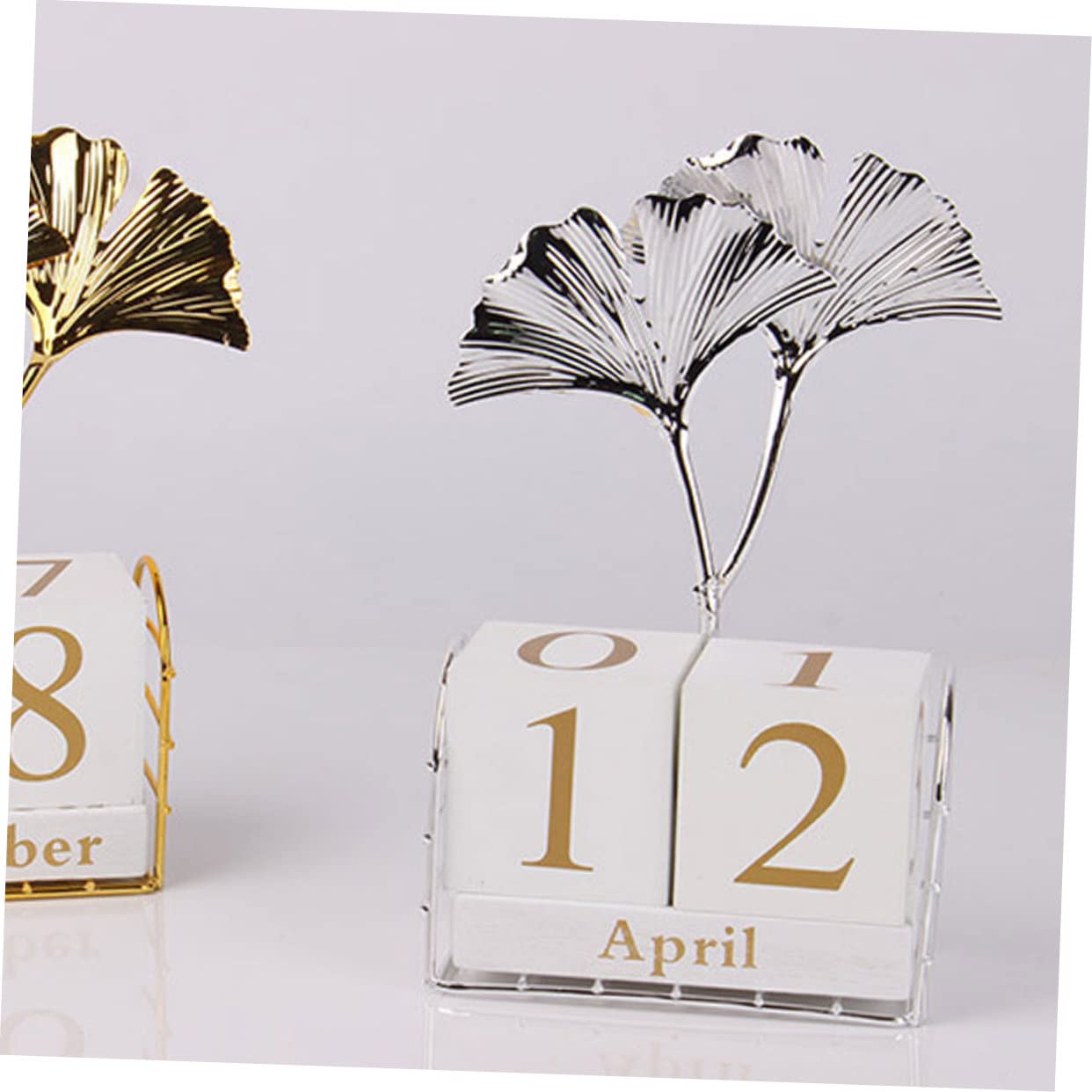 Tofficu 3St Ginkgo-Blatt-Tischkalender Stehender Blockkalender dekoration Schreibtischkalender bürodeko Wohnkultur Office-Desktop- aus Holzblöcken Eisen