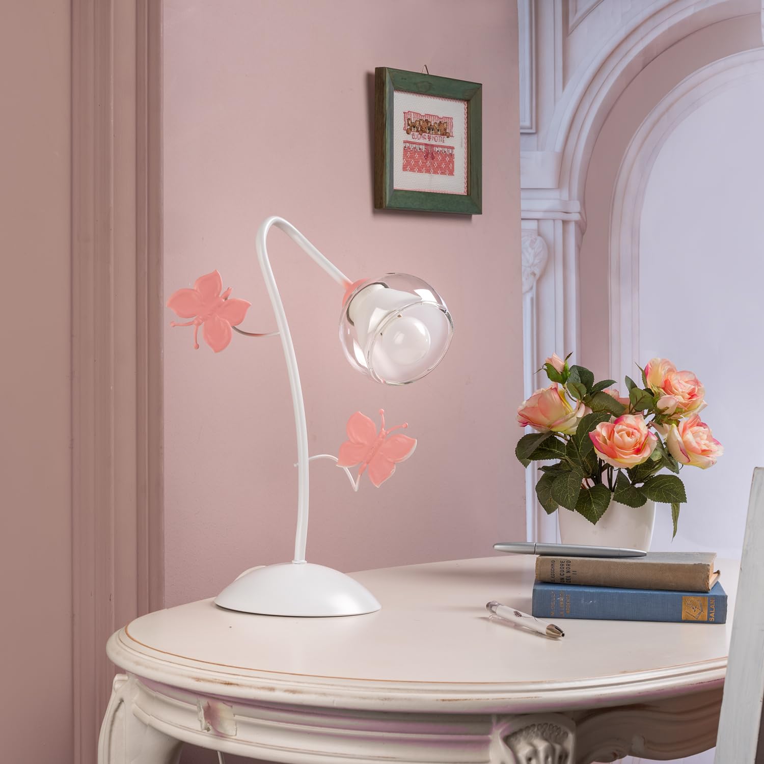 ONLI - Lampada da tavolo in metallo bianco con farfalle dipinte in Bianco/rosa