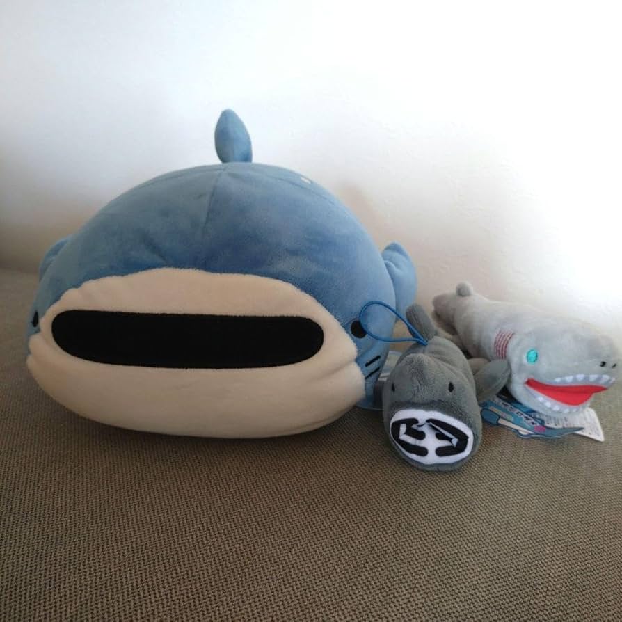 新品　サメーズ　まんまるもちもちぬいぐるみＢＩＧ　ホオジロ　ぬいぐるみ　ビッグ 新品 サメーズ まんまるもちもちぬいぐるみBIG ホオジロ