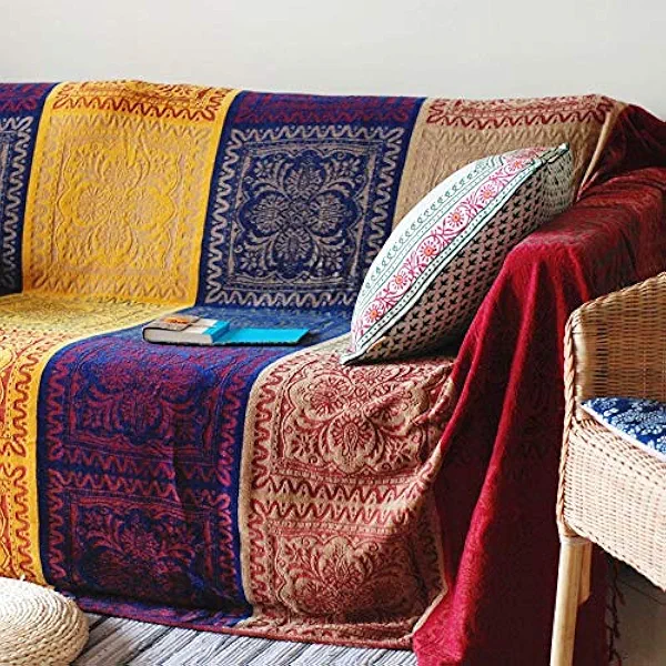 Boho Throw Blanket, Chenille Jacquard Tassels Throw Blankets for Bed Couch Soft Chair， Bohemian Fringe Tassels (Red, Large 86 * 102Inches)