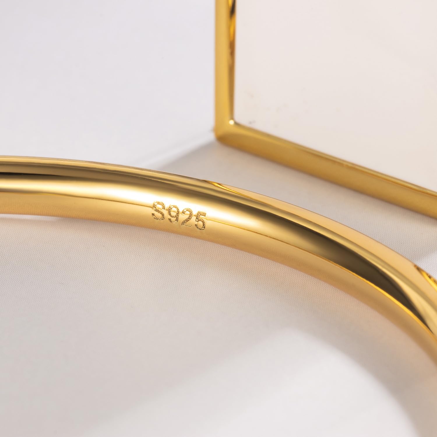 Dankadi Bracciale rigido lucido rotondo largo 4 mm in 925 argento per donna, set bracciale placcato oro liscio semplice classico Φ 60-65-68 mm per regalo di compleanno festa della mamma amica